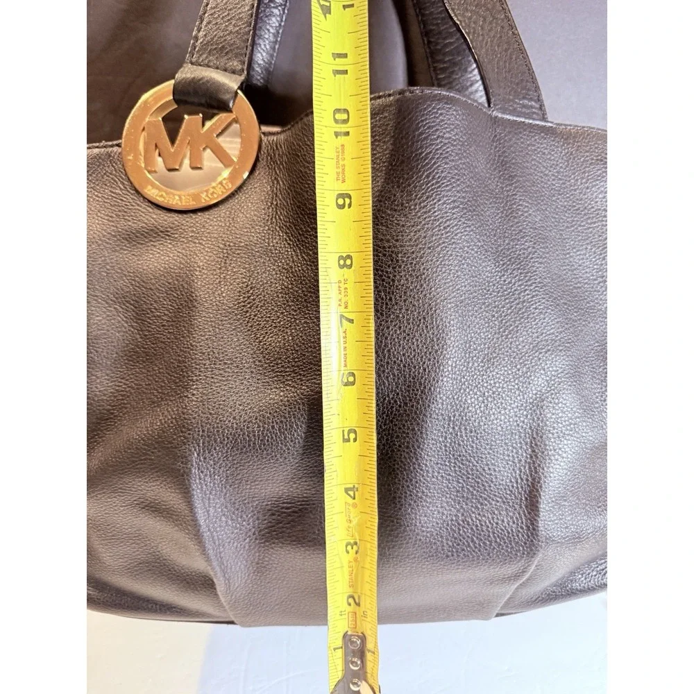 Michael Kors Black Pebbled Leather Shoulder Bag Gold Tone Hardware Medium